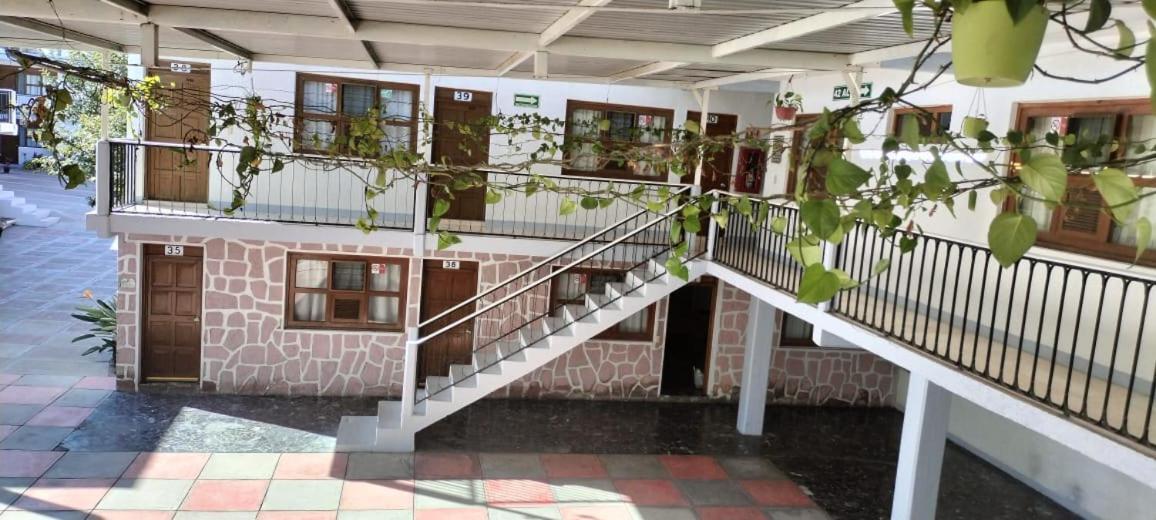 Hotel Avenida Ixmiquilpan Extérieur photo