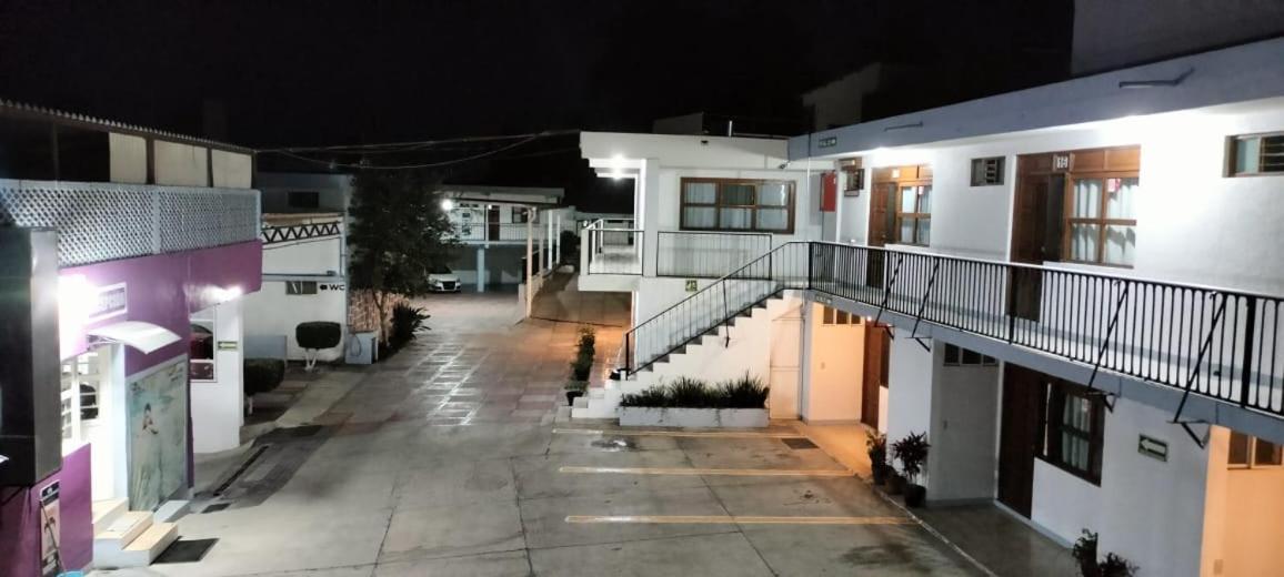 Hotel Avenida Ixmiquilpan Extérieur photo